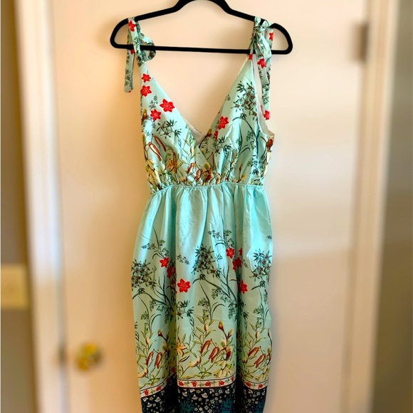 Beautiful Pat Pat dress with boho vibes - Picture 3 of 8